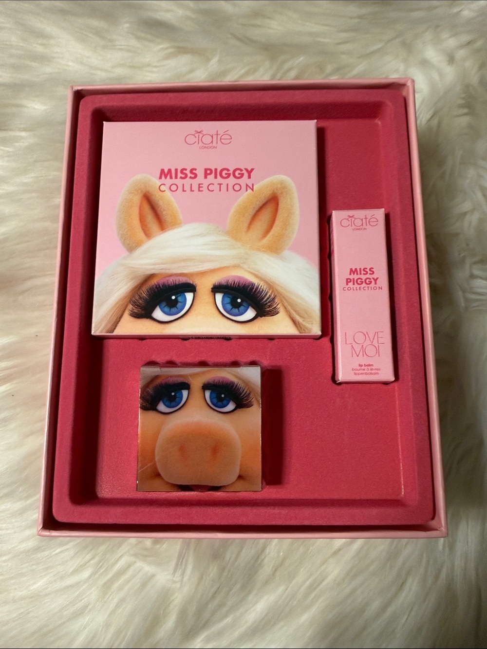 Ciaté NEW Miss Piggy Makeup Set Pink - Picture 3 of 17